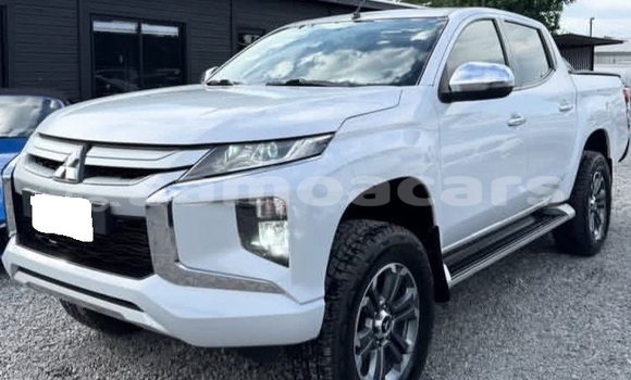 Buy Used Mitsubishi L200 White Car in Apia in Tuamasaga Buy Used Mitsubishi L200 White Car in Apia in Tuamasaga