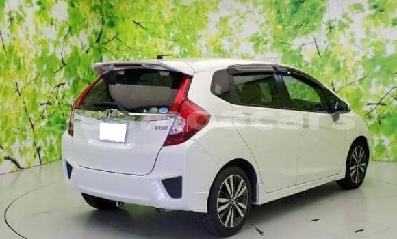Buy Used Honda Fit White Car in Apia in Tuamasaga Buy Used Honda Fit White Car in Apia in Tuamasaga