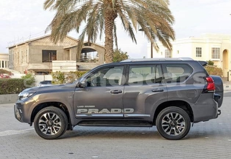 Big with watermark toyota land cruiser prado tuamasaga apia 5631