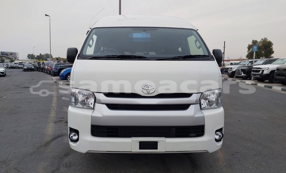 Buy Used Toyota Hiace White Car in Samusu in Atua