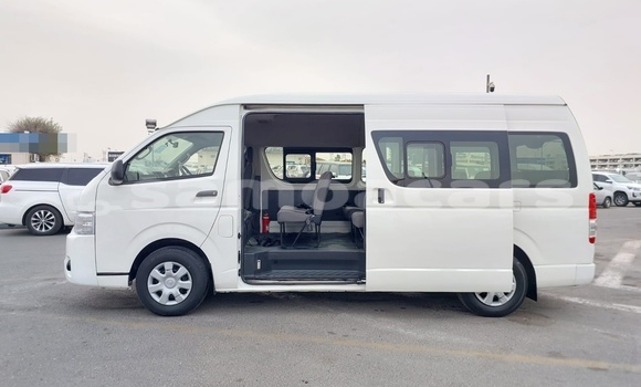 Buy Used Toyota Hiace White Car in Samusu in Atua Buy Used Toyota Hiace White Car in Samusu in Atua