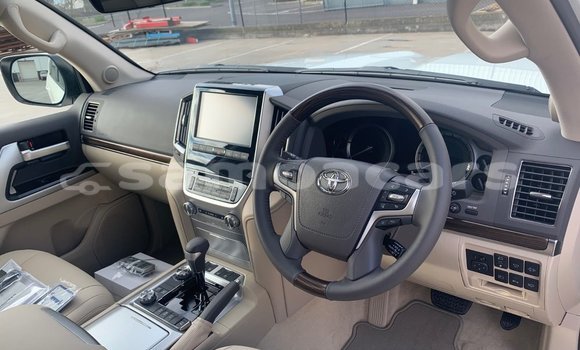Buy Used Toyota Land Cruiser White Car in Apia in Tuamasaga Buy Used Toyota Land Cruiser White Car in Apia in Tuamasaga
