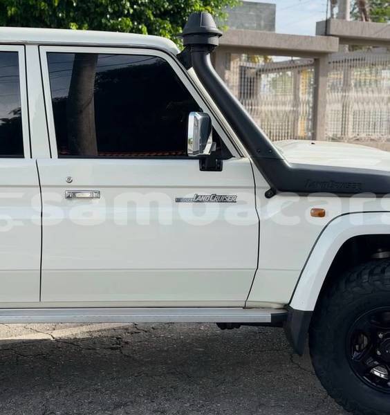 Big with watermark toyota land cruiser tuamasaga apia 5654