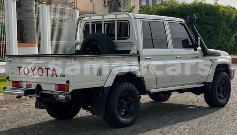 Big with watermark toyota land cruiser tuamasaga apia 5654