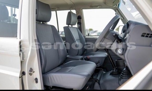 Acheter Occasion Voiture Toyota Land Cruiser Blanc à Apia, Tuamasaga Acheter Occasion Voiture Toyota Land Cruiser Blanc à Apia, Tuamasaga