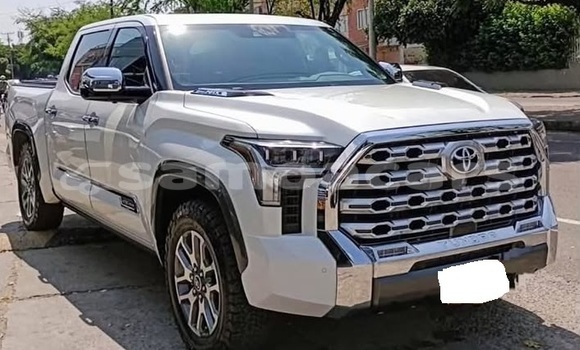 Buy Used Toyota Tundra White Car in Apia in Tuamasaga