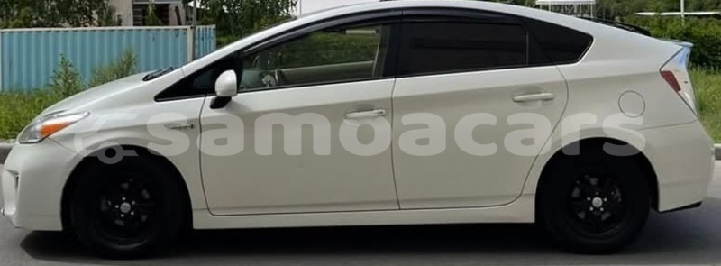Big with watermark toyota prius tuamasaga apia 5667