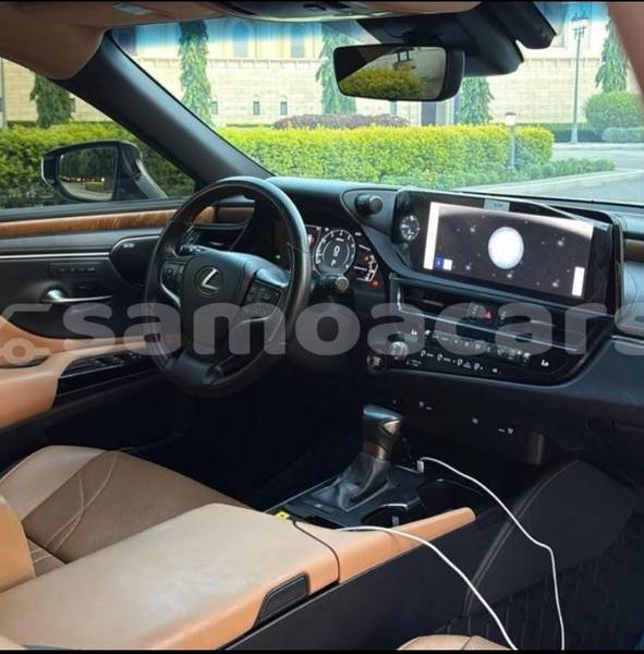 Big with watermark lexus es tuamasaga apia 5677