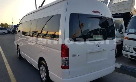 Buy Used Toyota Hiace White Car in Asau in Vaisigano