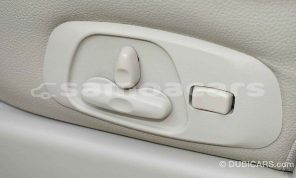 Acheter Import Voiture Mitsubishi Pajero Noir à Import - Dubai, A'ana Acheter Import Voiture Mitsubishi Pajero Noir à Import - Dubai, A'ana