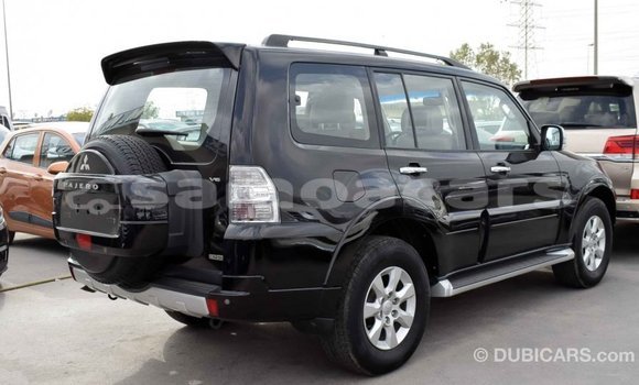 Acheter Import Voiture Mitsubishi Pajero Noir à Import - Dubai, A'ana Acheter Import Voiture Mitsubishi Pajero Noir à Import - Dubai, A'ana