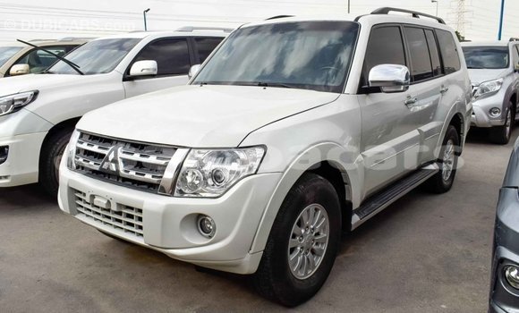 Buy Import Mitsubishi Pajero White Car in Import - Dubai in A'ana Buy Import Mitsubishi Pajero White Car in Import - Dubai in A'ana