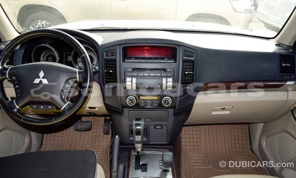 Buy Import Mitsubishi Pajero White Car in Import - Dubai in A'ana Buy Import Mitsubishi Pajero White Car in Import - Dubai in A'ana