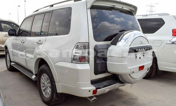 Buy Import Mitsubishi Pajero White Car in Import - Dubai in A'ana Buy Import Mitsubishi Pajero White Car in Import - Dubai in A'ana