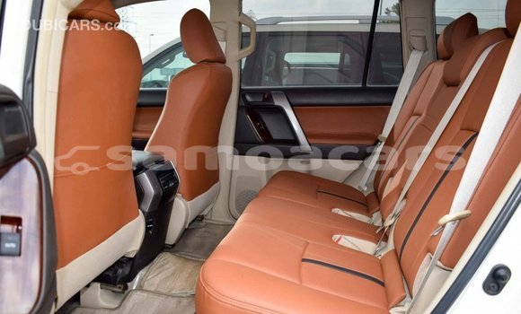 Acheter Import Voiture Toyota Prado Blanc à Import - Dubai, A'ana Acheter Import Voiture Toyota Prado Blanc à Import - Dubai, A'ana