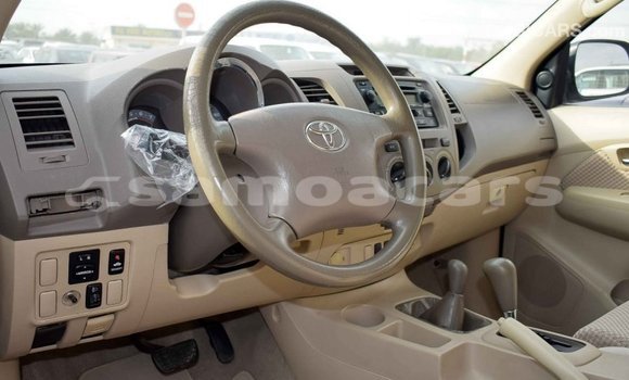Acheter Import Voiture Toyota Fortuner Blanc à Import - Dubai, A'ana Acheter Import Voiture Toyota Fortuner Blanc à Import - Dubai, A'ana
