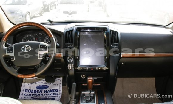 Acheter Import Voiture Toyota Land Cruiser Autre à Import - Dubai, A'ana Acheter Import Voiture Toyota Land Cruiser Autre à Import - Dubai, A'ana