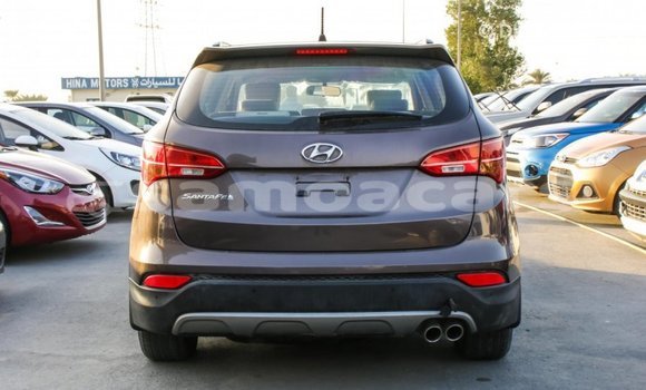 Acheter Import Voiture Hyundai Santa Fe Marron à Import - Dubai, A'ana Acheter Import Voiture Hyundai Santa Fe Marron à Import - Dubai, A'ana