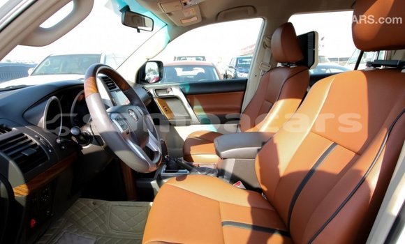 Buy Import Toyota Prado White Car in Import - Dubai in A'ana Buy Import Toyota Prado White Car in Import - Dubai in A'ana