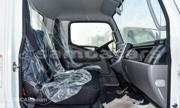 Buy Import Mitsubishi L400 White Truck in Import - Dubai in A'ana Buy Import Mitsubishi L400 White Truck in Import - Dubai in A'ana