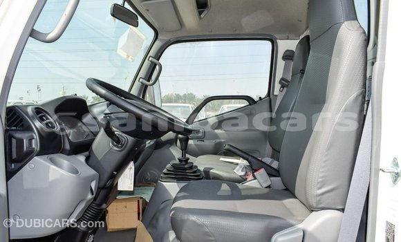 Buy Import Hino 300 Series White Truck in Import - Dubai in A'ana Buy Import Hino 300 Series White Truck in Import - Dubai in A'ana