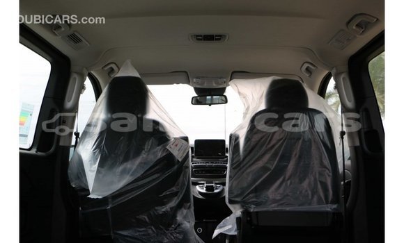 Acheter Import Voiture Mercedes-Benz 250 Noir à Import - Dubai, A'ana Acheter Import Voiture Mercedes-Benz 250 Noir à Import - Dubai, A'ana