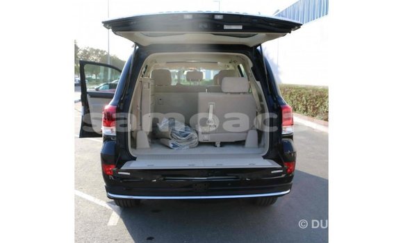Acheter Import Voiture Toyota Land Cruiser Noir à Import - Dubai, A'ana Acheter Import Voiture Toyota Land Cruiser Noir à Import - Dubai, A'ana