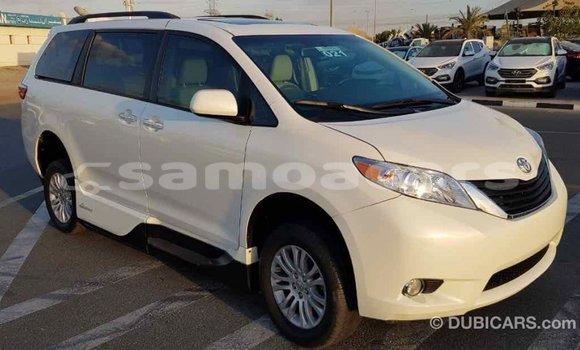 Acheter Import Voiture Toyota Sienna Blanc à Import - Dubai, A'ana Acheter Import Voiture Toyota Sienna Blanc à Import - Dubai, A'ana