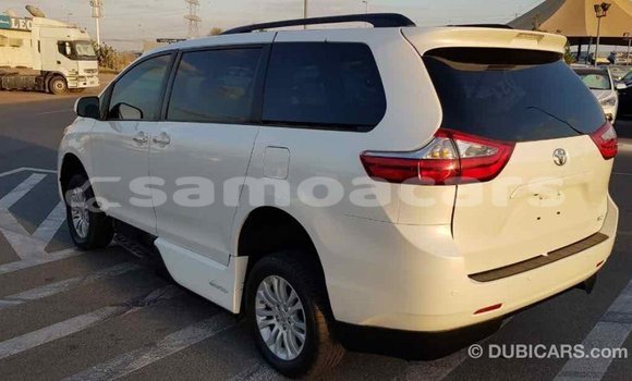 Acheter Import Voiture Toyota Sienna Blanc à Import - Dubai, A'ana Acheter Import Voiture Toyota Sienna Blanc à Import - Dubai, A'ana