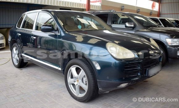 Acheter Import Voiture Porsche Cayenne Vert à Import - Dubai, A'ana Acheter Import Voiture Porsche Cayenne Vert à Import - Dubai, A'ana