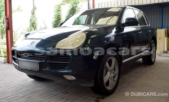 Acheter Import Voiture Porsche Cayenne Vert à Import - Dubai, A'ana Acheter Import Voiture Porsche Cayenne Vert à Import - Dubai, A'ana
