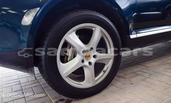 Acheter Import Voiture Porsche Cayenne Vert à Import - Dubai, A'ana
