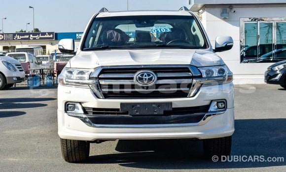 Buy Import Toyota Land Cruiser White Car in Import - Dubai in A'ana Buy Import Toyota Land Cruiser White Car in Import - Dubai in A'ana