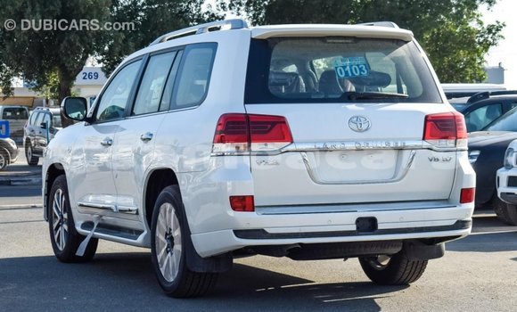 Buy Import Toyota Land Cruiser White Car in Import - Dubai in A'ana Buy Import Toyota Land Cruiser White Car in Import - Dubai in A'ana