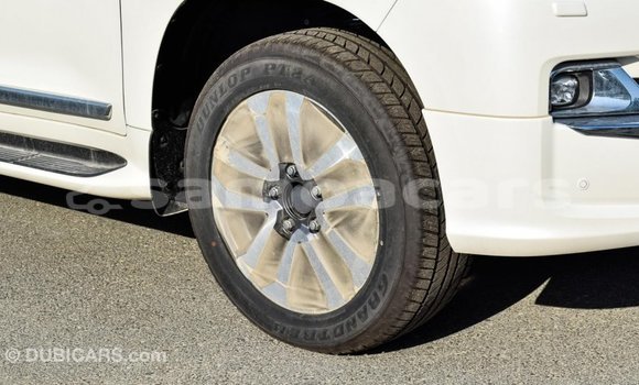 Buy Import Toyota Land Cruiser White Car in Import - Dubai in A'ana Buy Import Toyota Land Cruiser White Car in Import - Dubai in A'ana