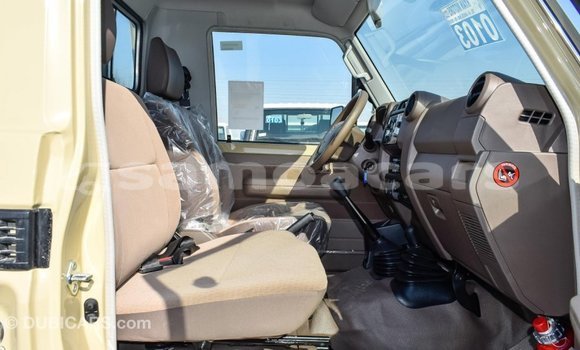 Buy Import Toyota Land Cruiser Beige Car in Import - Dubai in A'ana Buy Import Toyota Land Cruiser Beige Car in Import - Dubai in A'ana