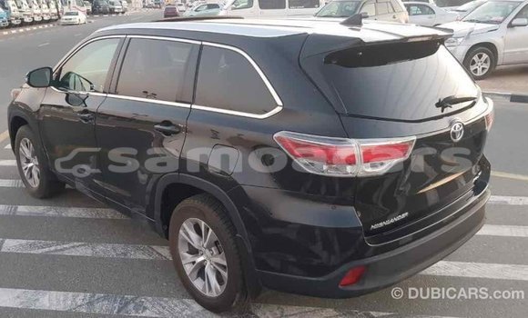 Acheter Import Voiture Toyota Highlander Noir à Import - Dubai, A'ana Acheter Import Voiture Toyota Highlander Noir à Import - Dubai, A'ana