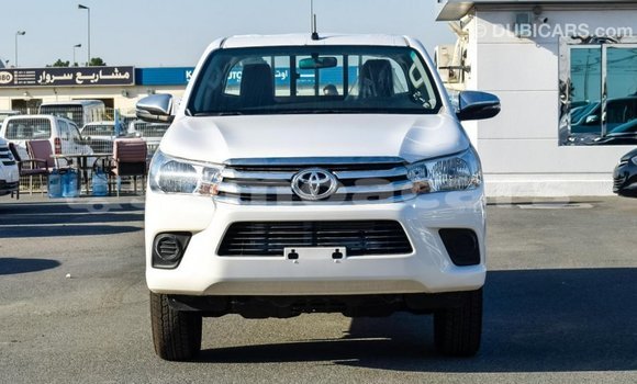 Buy Import Toyota Hilux White Car in Import - Dubai in A'ana Buy Import Toyota Hilux White Car in Import - Dubai in A'ana