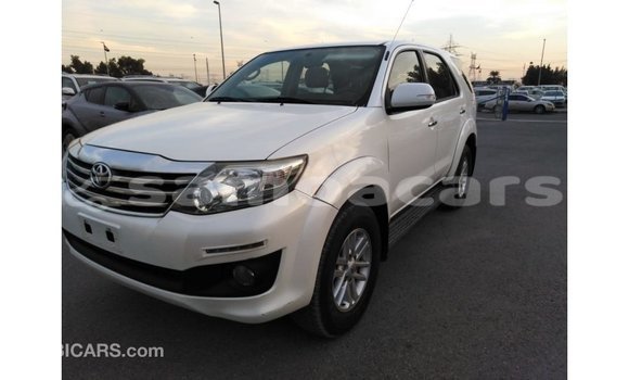 Buy Import Toyota Fortuner White Car in Import - Dubai in A'ana Buy Import Toyota Fortuner White Car in Import - Dubai in A'ana
