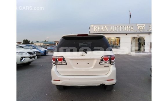 Buy Import Toyota Fortuner White Car in Import - Dubai in A'ana Buy Import Toyota Fortuner White Car in Import - Dubai in A'ana