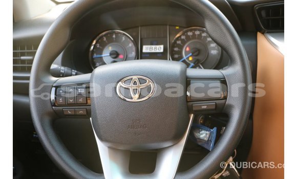 Acheter Import Voiture Toyota Fortuner Noir à Import - Dubai, A'ana Acheter Import Voiture Toyota Fortuner Noir à Import - Dubai, A'ana