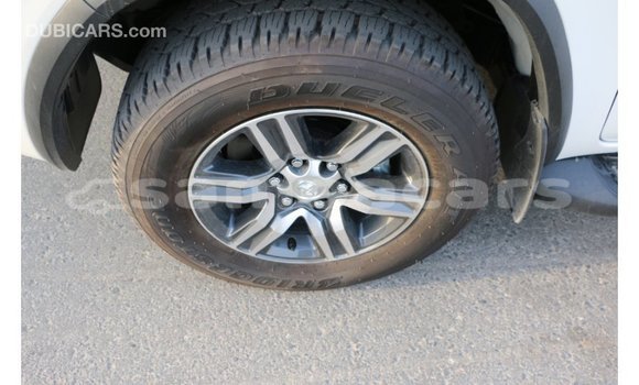 Acheter Import Voiture Toyota Fortuner Noir à Import - Dubai, A'ana Acheter Import Voiture Toyota Fortuner Noir à Import - Dubai, A'ana