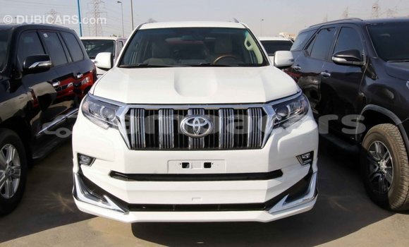 Acheter Import Voiture Toyota Prado Blanc à Import - Dubai, A'ana Acheter Import Voiture Toyota Prado Blanc à Import - Dubai, A'ana