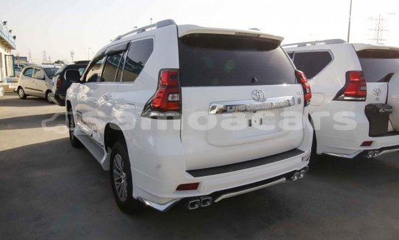 Buy Import Toyota Prado White Car in Import - Dubai in A'ana Buy Import Toyota Prado White Car in Import - Dubai in A'ana