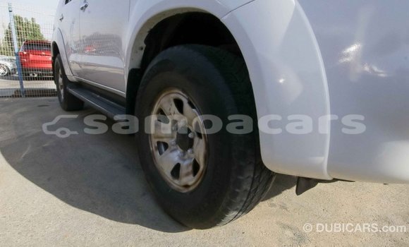 Acheter Import Voiture Toyota Fortuner Blanc à Import - Dubai, A'ana Acheter Import Voiture Toyota Fortuner Blanc à Import - Dubai, A'ana
