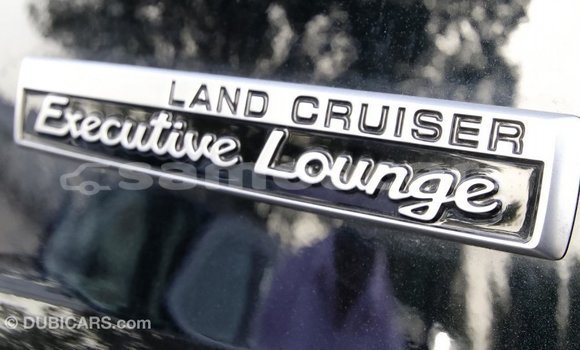 Acheter Import Voiture Toyota Land Cruiser Noir à Import - Dubai, A'ana Acheter Import Voiture Toyota Land Cruiser Noir à Import - Dubai, A'ana