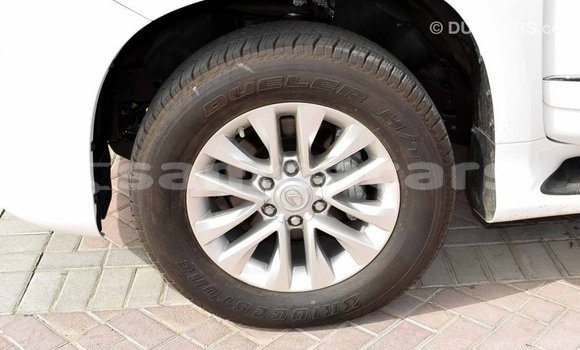 Acheter Import Voiture Lexus GX Blanc à Import - Dubai, A'ana Acheter Import Voiture Lexus GX Blanc à Import - Dubai, A'ana