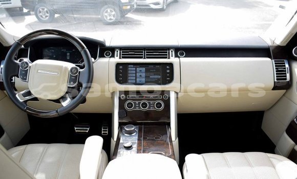 Acheter Import Voiture Land Rover Range Rover Blanc à Import - Dubai, A'ana Acheter Import Voiture Land Rover Range Rover Blanc à Import - Dubai, A'ana