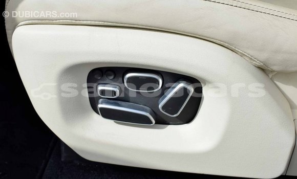 Acheter Import Voiture Land Rover Range Rover Blanc à Import - Dubai, A'ana Acheter Import Voiture Land Rover Range Rover Blanc à Import - Dubai, A'ana