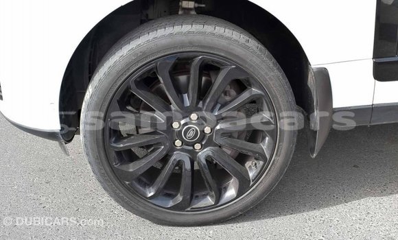 Acheter Import Voiture Land Rover Range Rover Blanc à Import - Dubai, A'ana